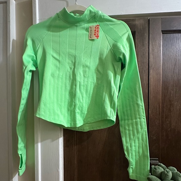 NWT free people movement- Size S -offside layer in Lime Zest - Picture 3 of 10